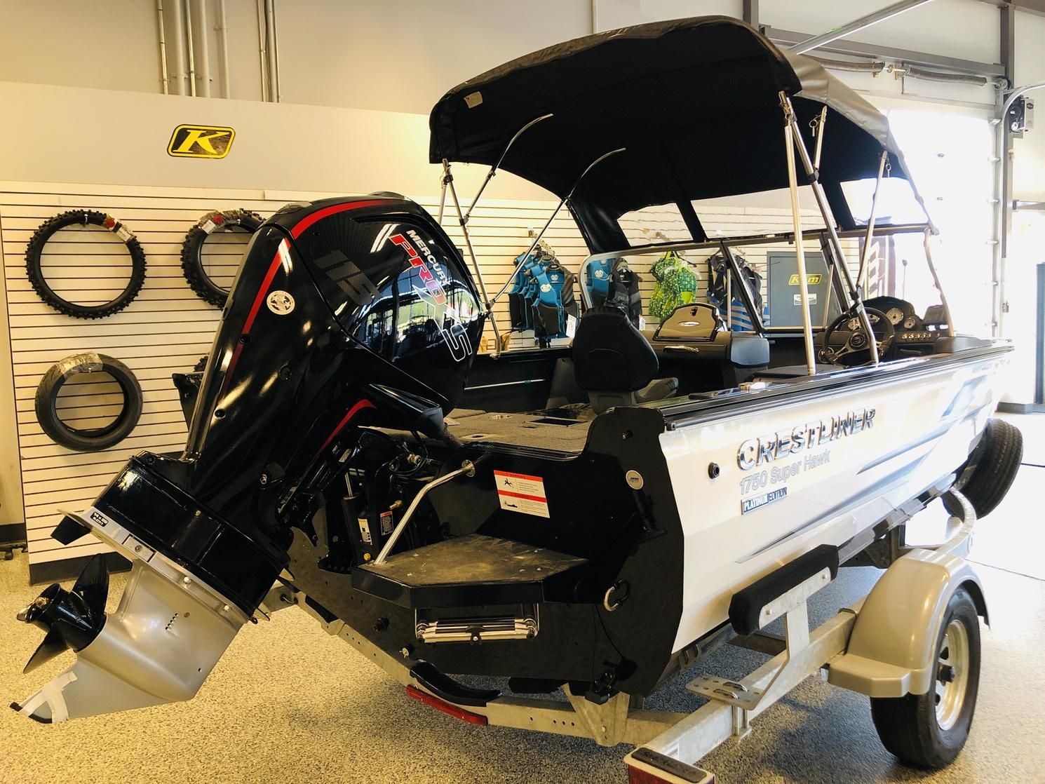 Crestliner 1750 SUPER HAWK ( NEUF ) PLATINUM EDITION 2022