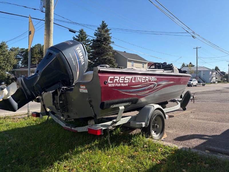 Crestliner FISH HAWK  2010