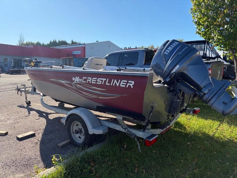 Crestliner FISH HAWK  2010