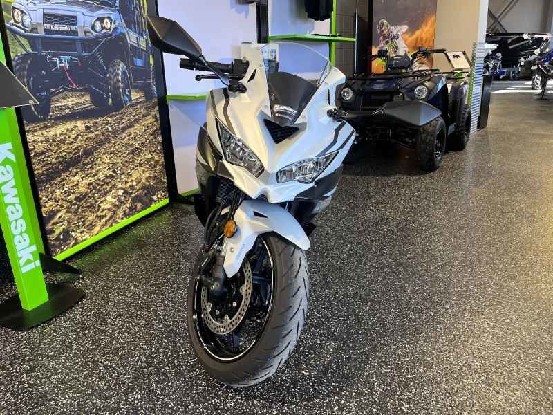 Kawasaki Ninja ZX-4RR  2025