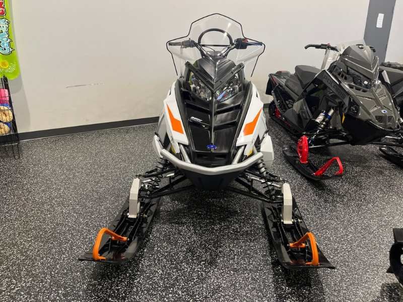 2024 Polaris 550 VOYAGEUR 155