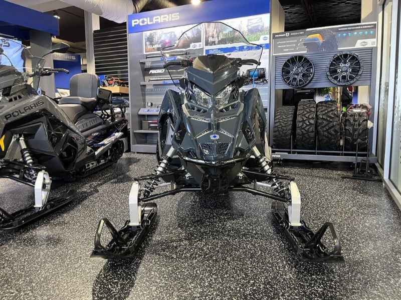 Polaris 650 VOYAGEUR XC 155  2026