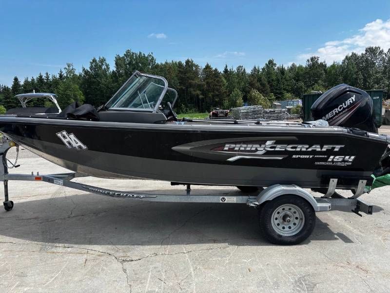 Princecraft EMBARCATION FULL WINDSHILED SPORTFISH 1650  2017