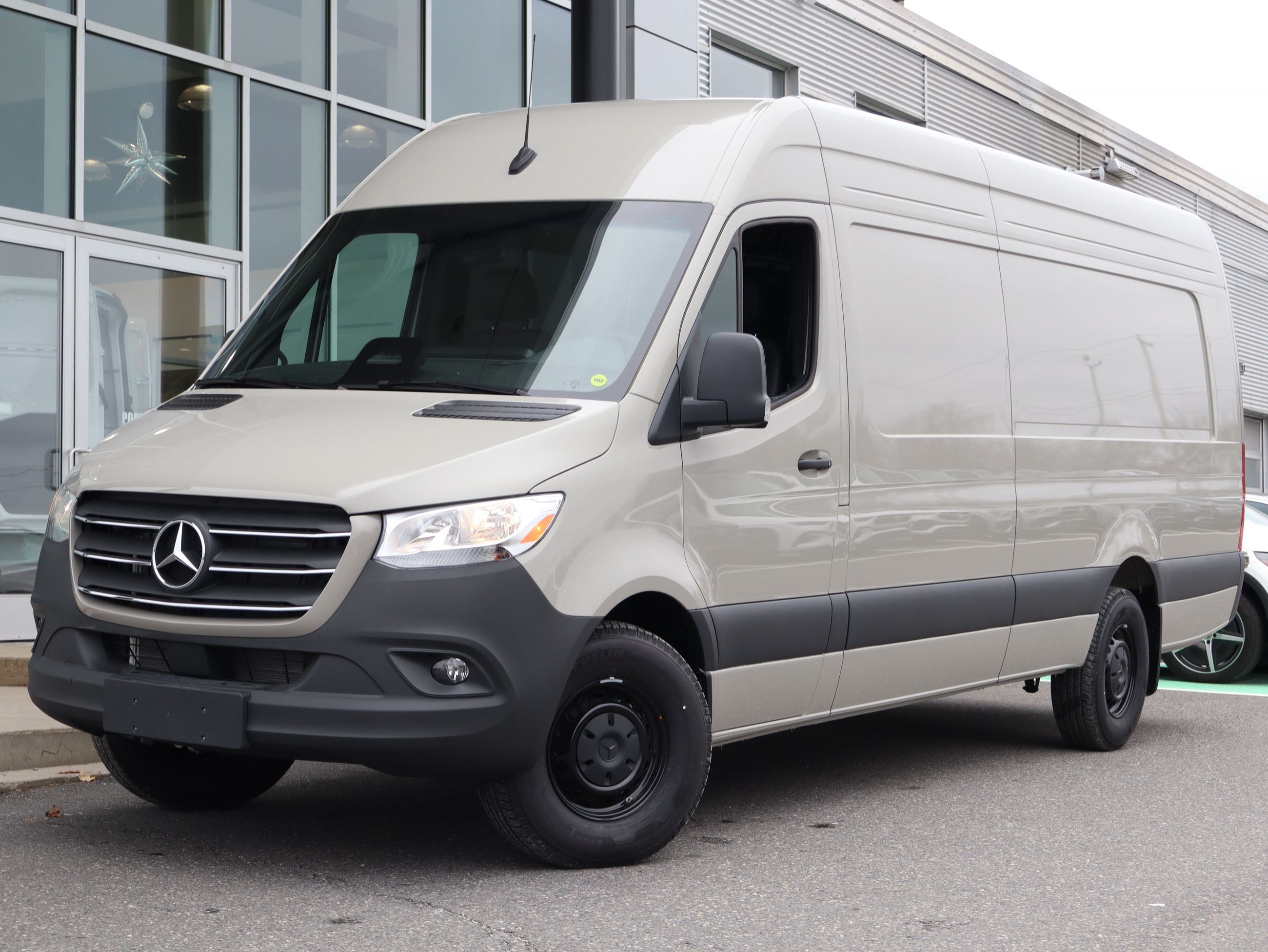 2025 Mercedes-Benz Sprinter 170 Ext. Wheelbase High Roof RWD