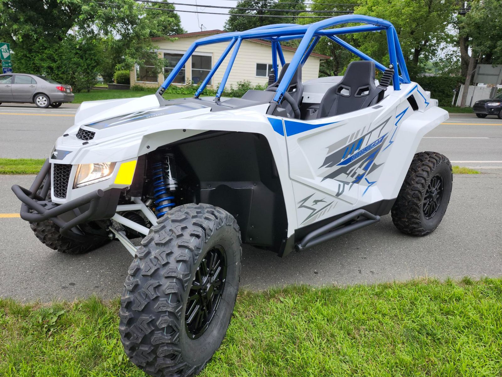 Arctic Cat WILDCAT XX SE Spark White with Medium Blue 2024