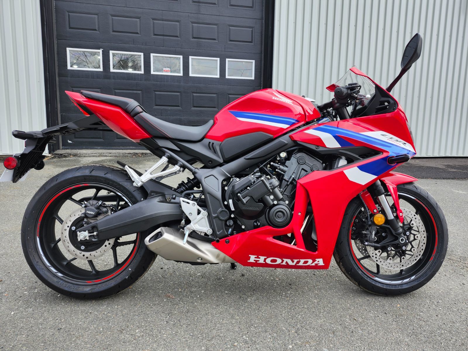 Honda CBR650R  2025