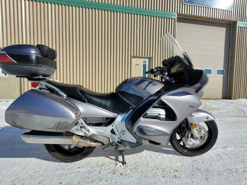 Honda ST 1300  2008