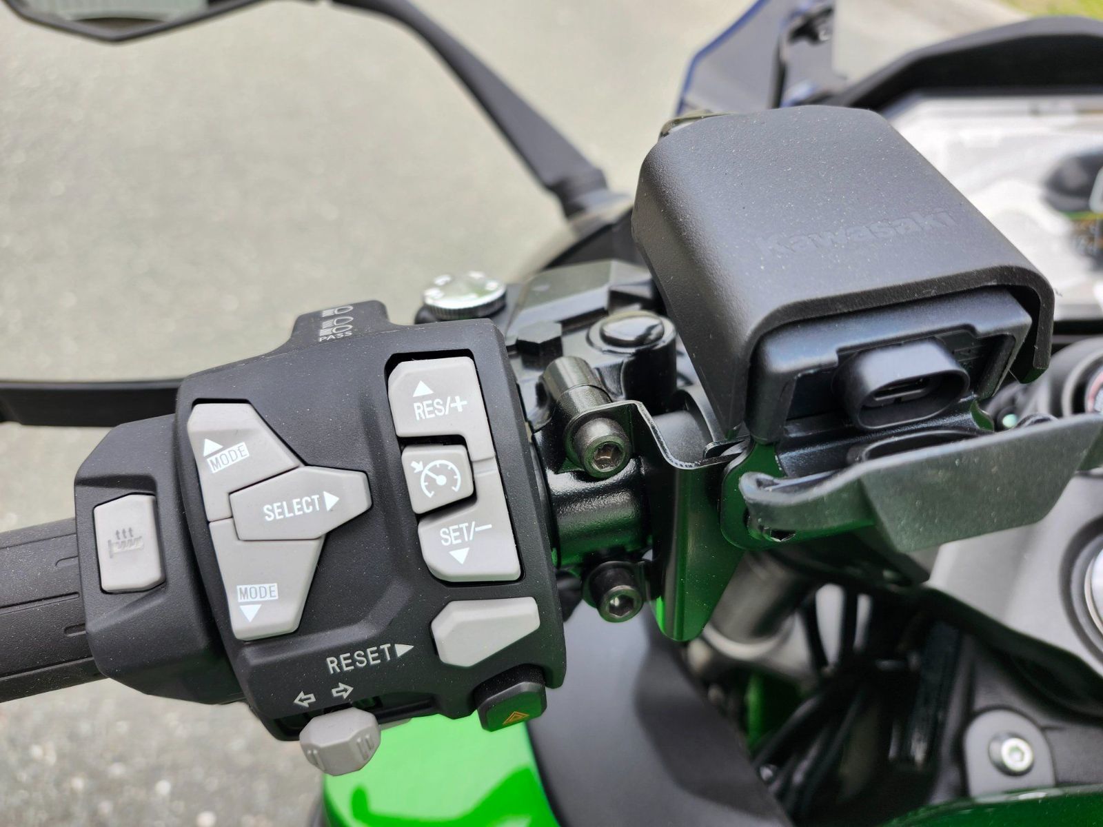 Kawasaki NINJA 1100 SX SE VENEZ EN FAIRE L'ESSAI 2025