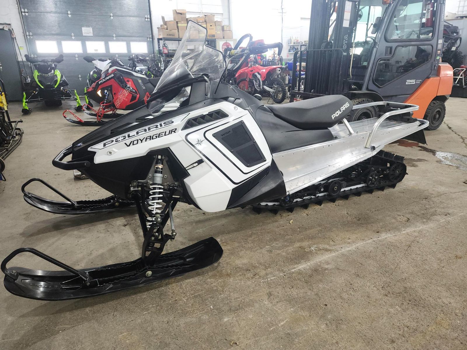 Polaris 550 VOYAGEUR 155 ES  2017