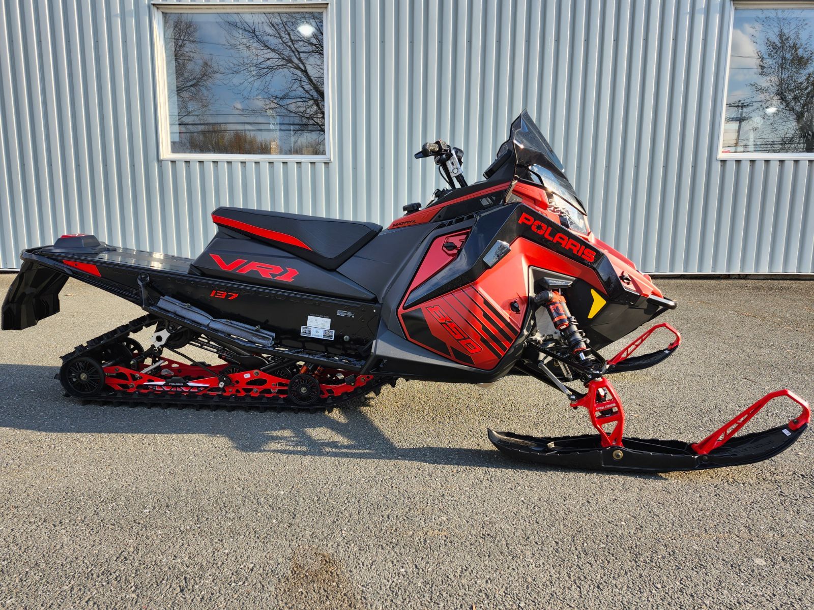 Polaris 850 INDY VR1 137 DYNAMIX EDITION  2025