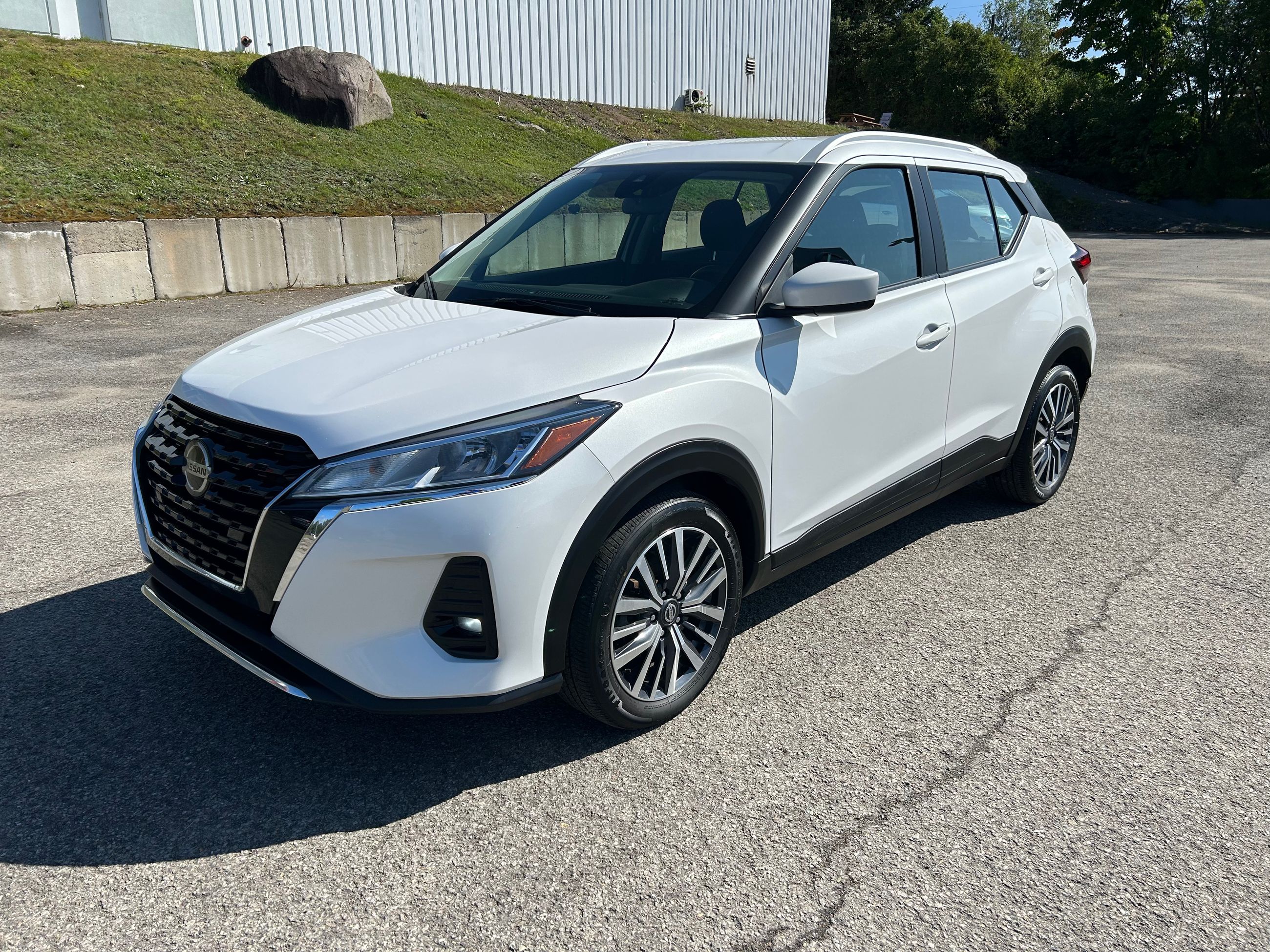 Nissan KICKS SV AUTOMATIQUE A/C 2021 SR820 Belvedere Nissan Ste