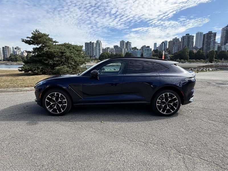 2021 Aston Martin DBX