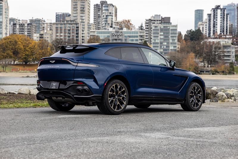 2023 Aston Martin DBX707
