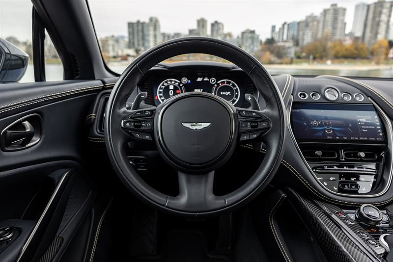 2023 Aston Martin DBX707