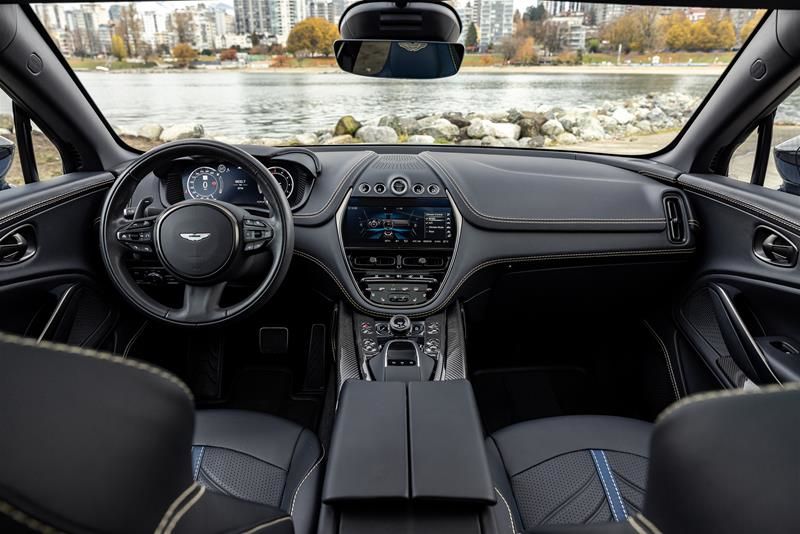 2023 Aston Martin DBX707