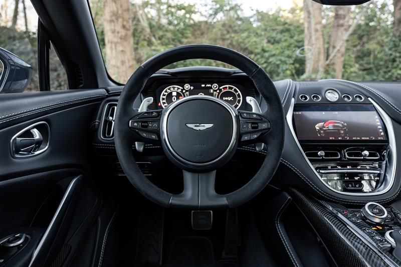 2023 Aston Martin DBX707