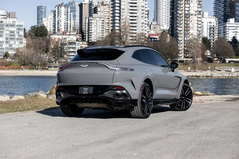 2023 Aston Martin DBX707