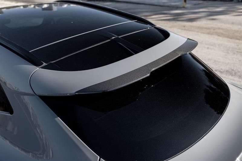 2023 Aston Martin DBX707