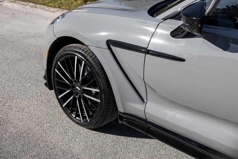 2023 Aston Martin DBX707