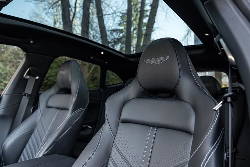 2023 Aston Martin DBX707