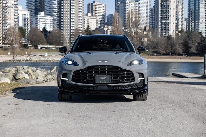 2023 Aston Martin DBX707