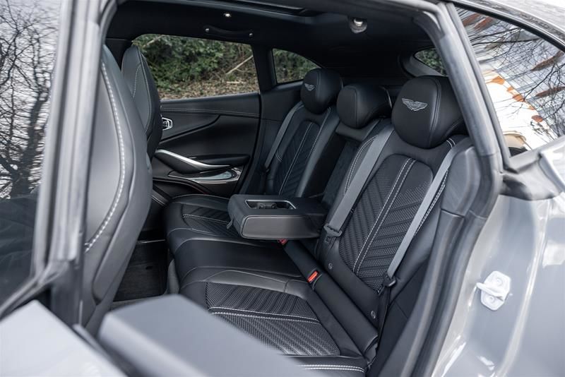 2023 Aston Martin DBX707