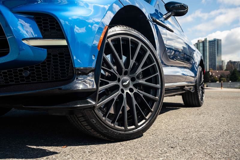 2023 Aston Martin DBX707