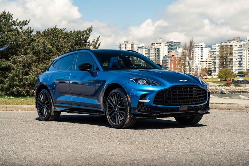 2023 Aston Martin DBX707