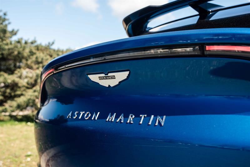 2023 Aston Martin DBX707