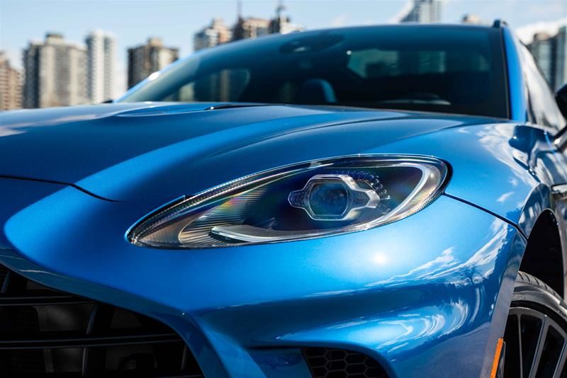 2023 Aston Martin DBX707