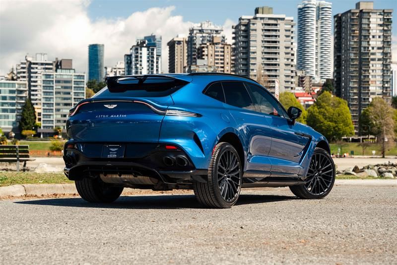 2023 Aston Martin DBX707