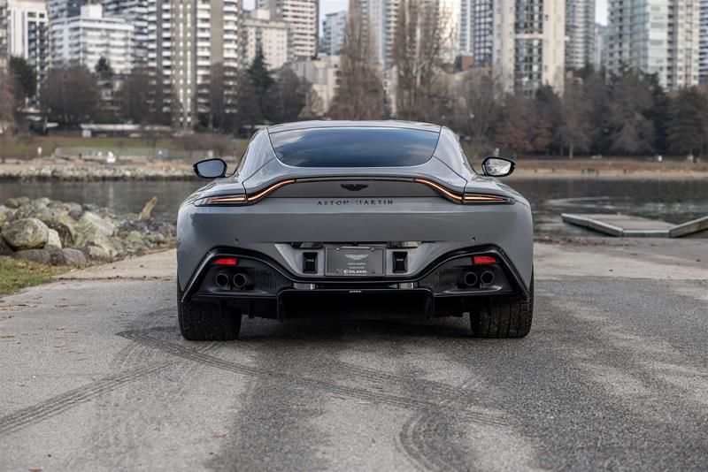 2022 Aston Martin Vantage