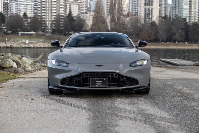 2022 Aston Martin Vantage