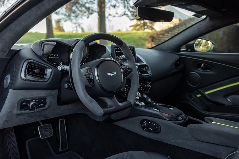 2022 Aston Martin Vantage in Vancouver, British Columbia