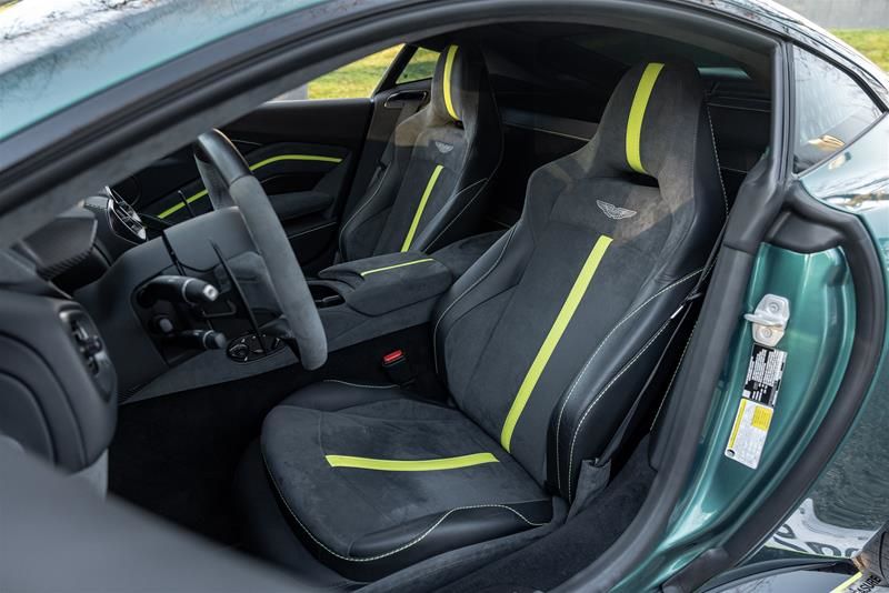 2022 Aston Martin Vantage in Vancouver, British Columbia