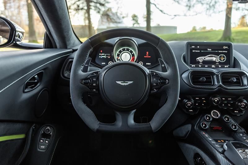 2022 Aston Martin Vantage in Vancouver, British Columbia