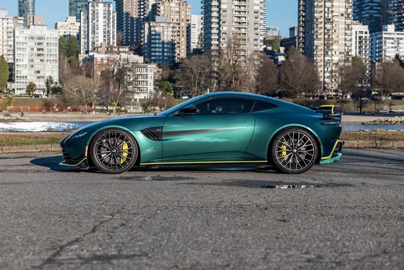 2022 Aston Martin Vantage in Vancouver, British Columbia