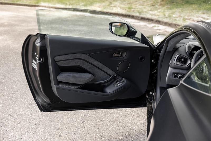 2023 Aston Martin Vantage in Vancouver, British Columbia