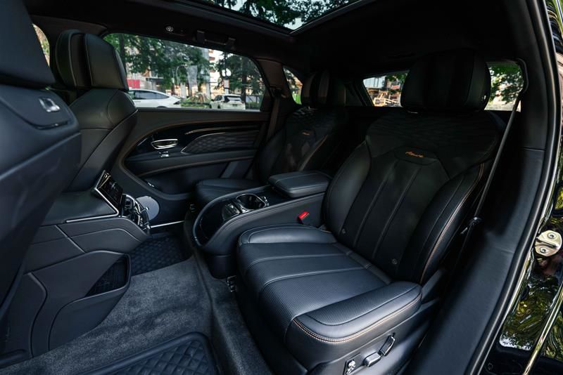 Bentley Bentayga  2023 à Vancouver, Colombie-Britannique