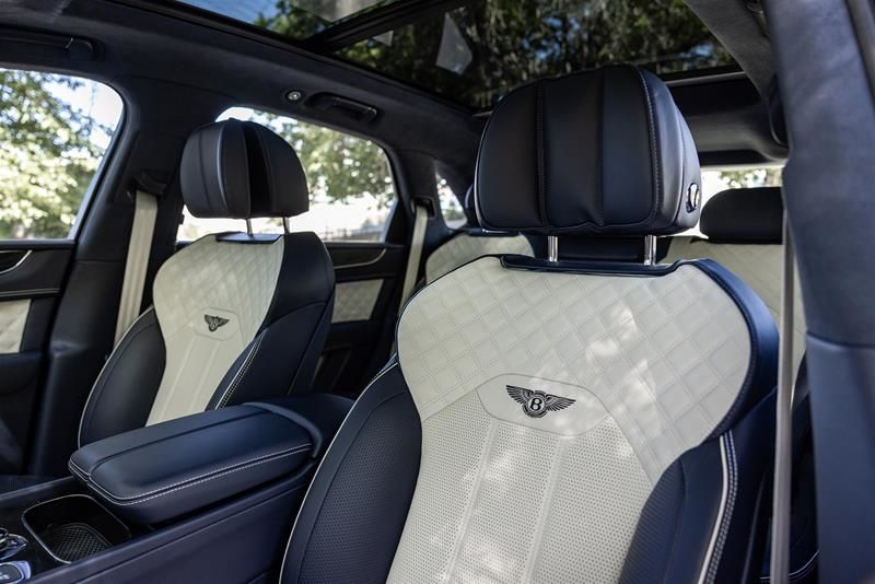 Bentley Bentayga  2023 à Vancouver, Colombie-Britannique