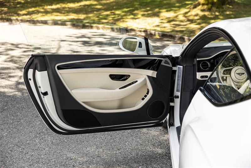 2025 Bentley CONTINENTAL GT PHEV