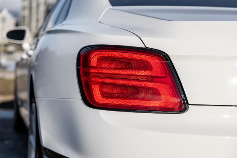 Bentley Flying Spur  2022 à Vancouver, Colombie-Britannique