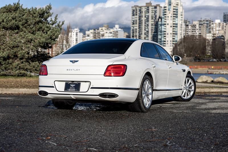 Bentley Flying Spur  2022 à Vancouver, Colombie-Britannique