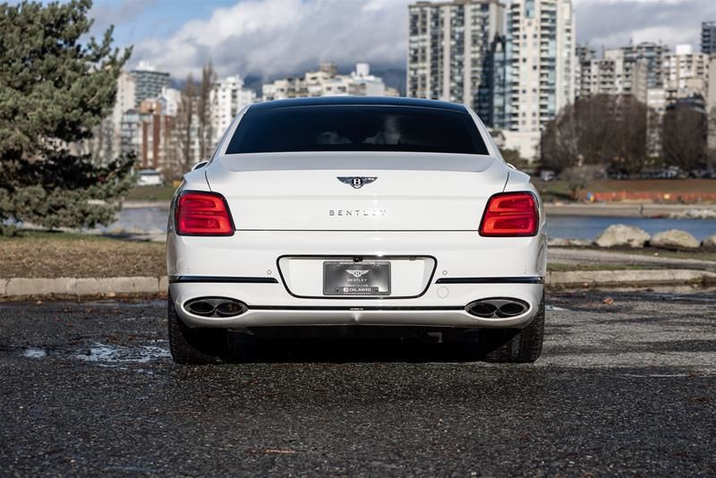 Bentley Flying Spur  2022 à Vancouver, Colombie-Britannique