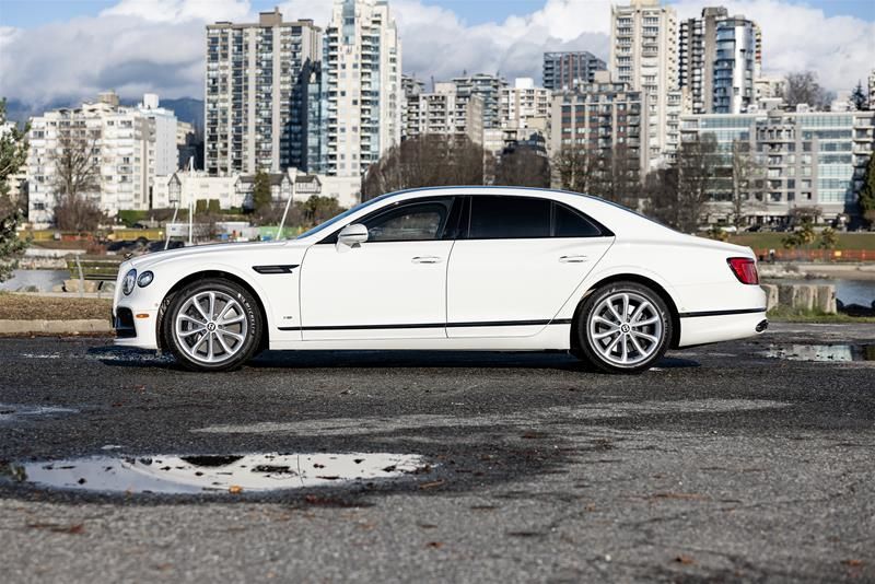 Bentley Flying Spur  2022 à Vancouver, Colombie-Britannique