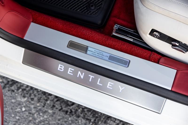 Bentley Flying Spur  2022 à Vancouver, Colombie-Britannique