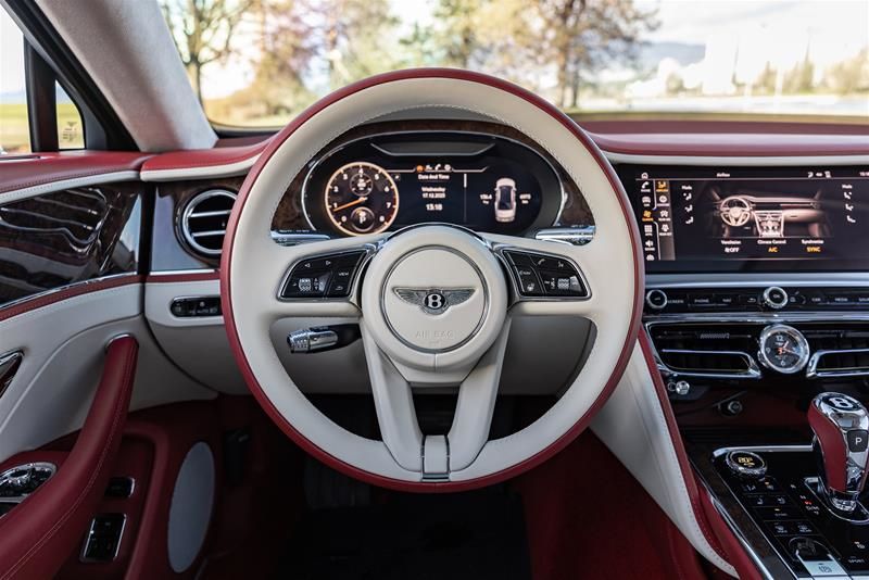 Bentley Flying Spur  2022 à Vancouver, Colombie-Britannique