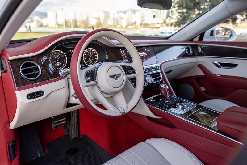 Bentley Flying Spur  2022 à Vancouver, Colombie-Britannique