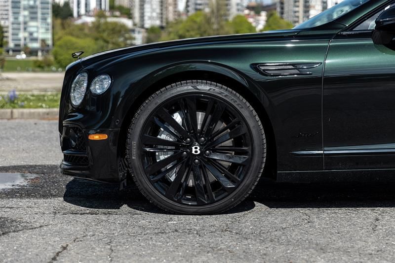 Bentley Flying Spur  2024 à Vancouver, Colombie-Britannique
