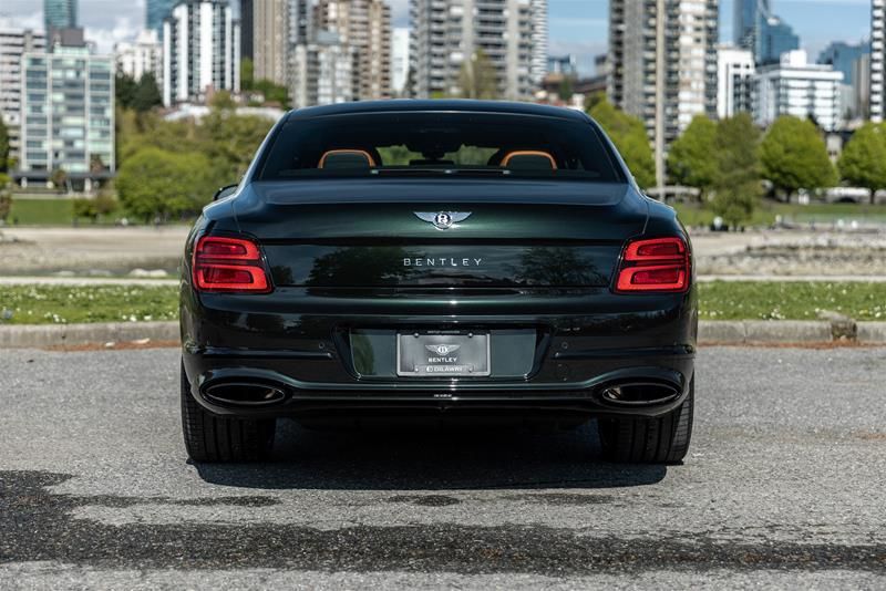 Bentley Flying Spur  2024 à Vancouver, Colombie-Britannique